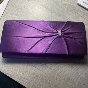 Evening bag clutch w/rhinestone accent - can be used as clutch or shoulder bag